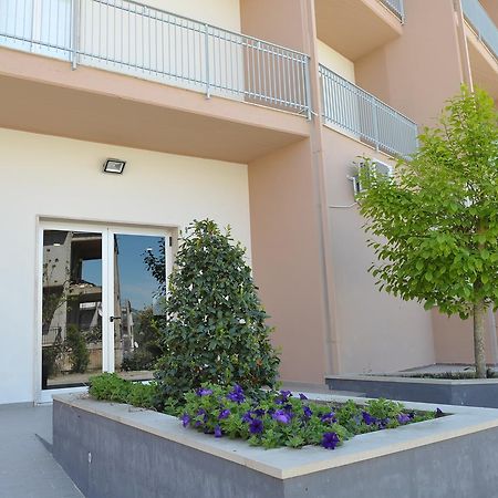 Albergo " Il Gattopardo" Di Esposito Carmela & C Sas Sant'Arcangelo  エクステリア 写真
